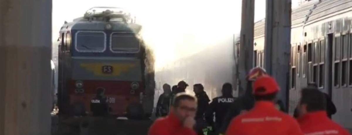 Milano, incendio su un treno in stazione Centrale