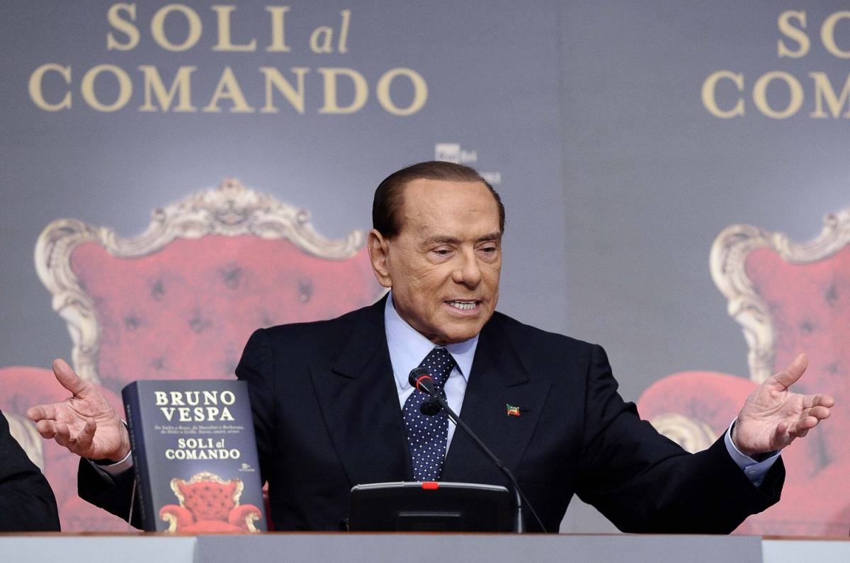 Berlusconi: "Se non ci sarà una maggioranza, Gentiloni per 3 mesi e poi le urne"