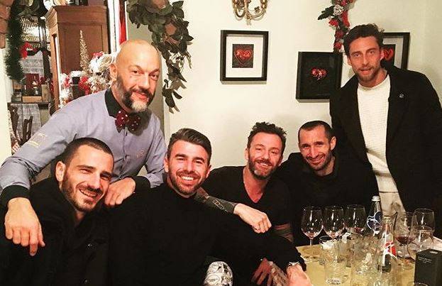 Bonucci e la cena della "discordia" con gli ex Juve: bufera sui social