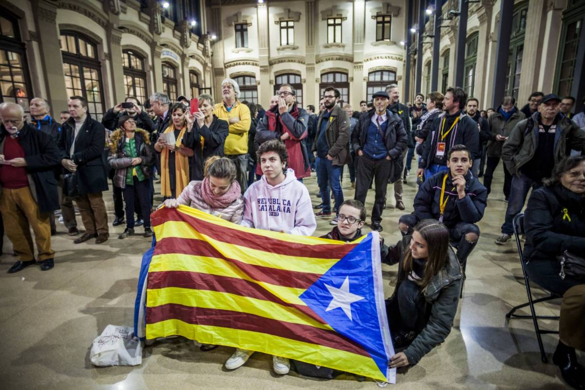 Un'affluenza mai vista: la metà dei catalani non vuole andarsene