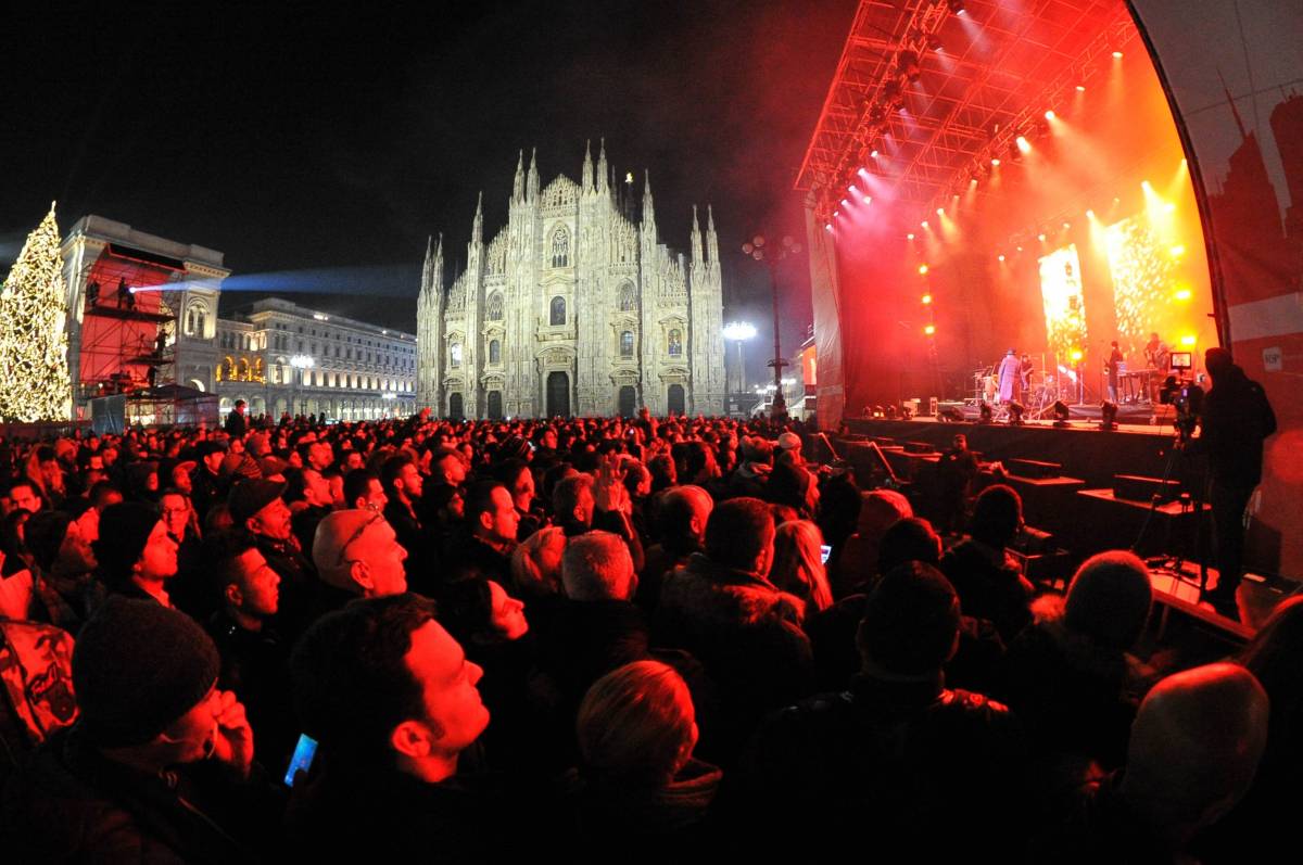 Il Duomo si veste di luce  600 led su guglie e terrazze