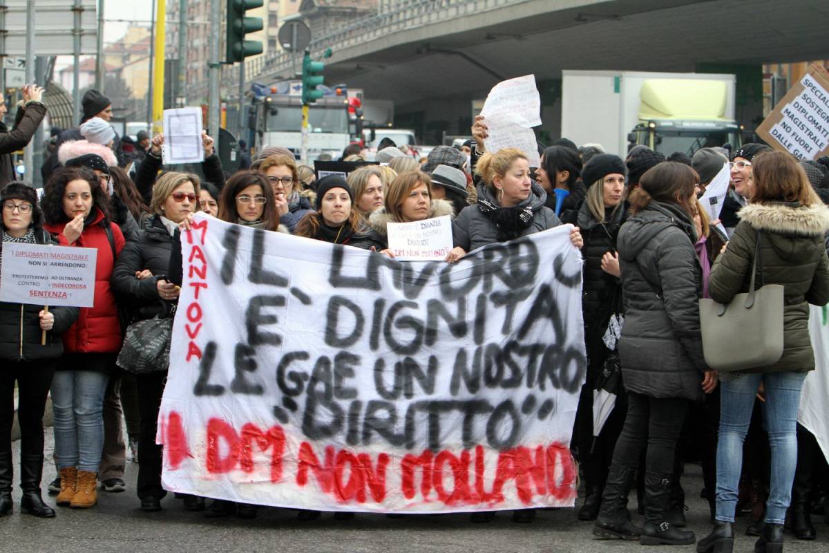 Sciopero insegnanti, proteste in tutta Italia. Fedeli "Convocheremo