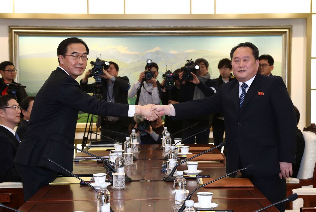 Stretta di mano tra le due Coree: Pyongyang ai Giochi invernali