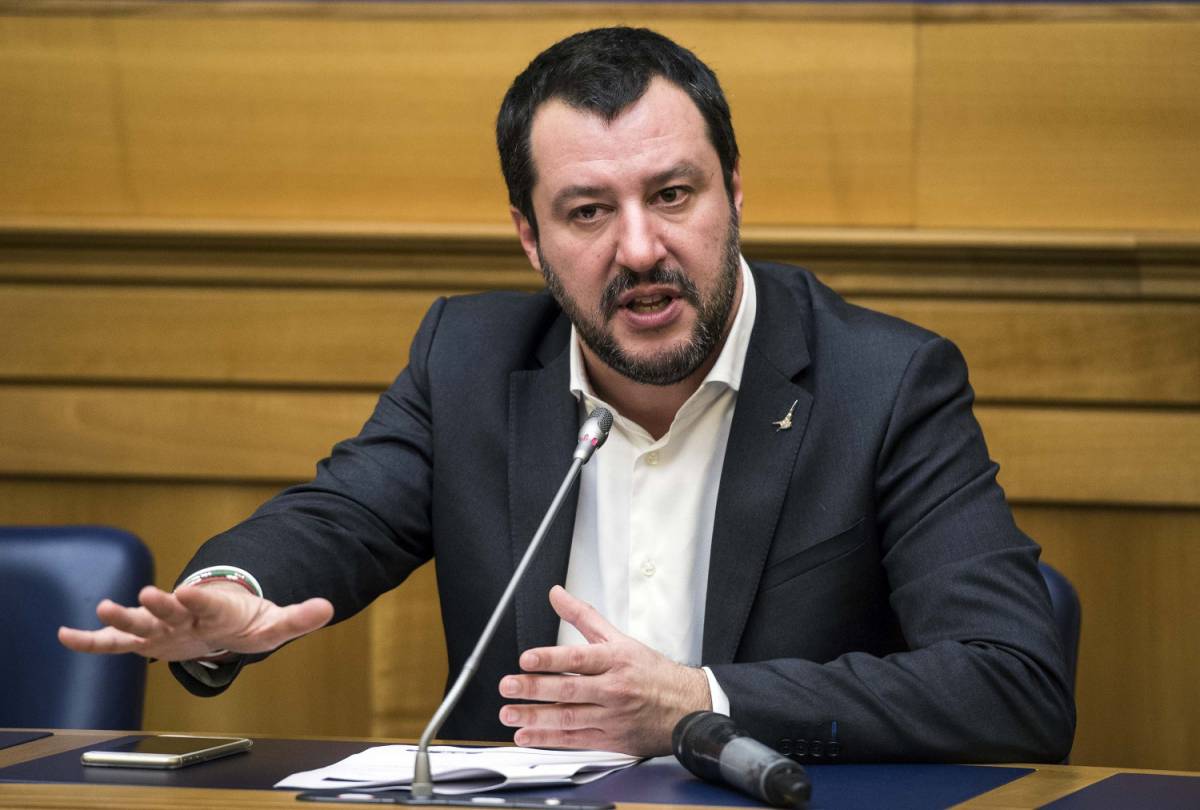 Salvini: "Rapinare è un 'mestiere' pericoloso. La legittima difesa è un diritto"