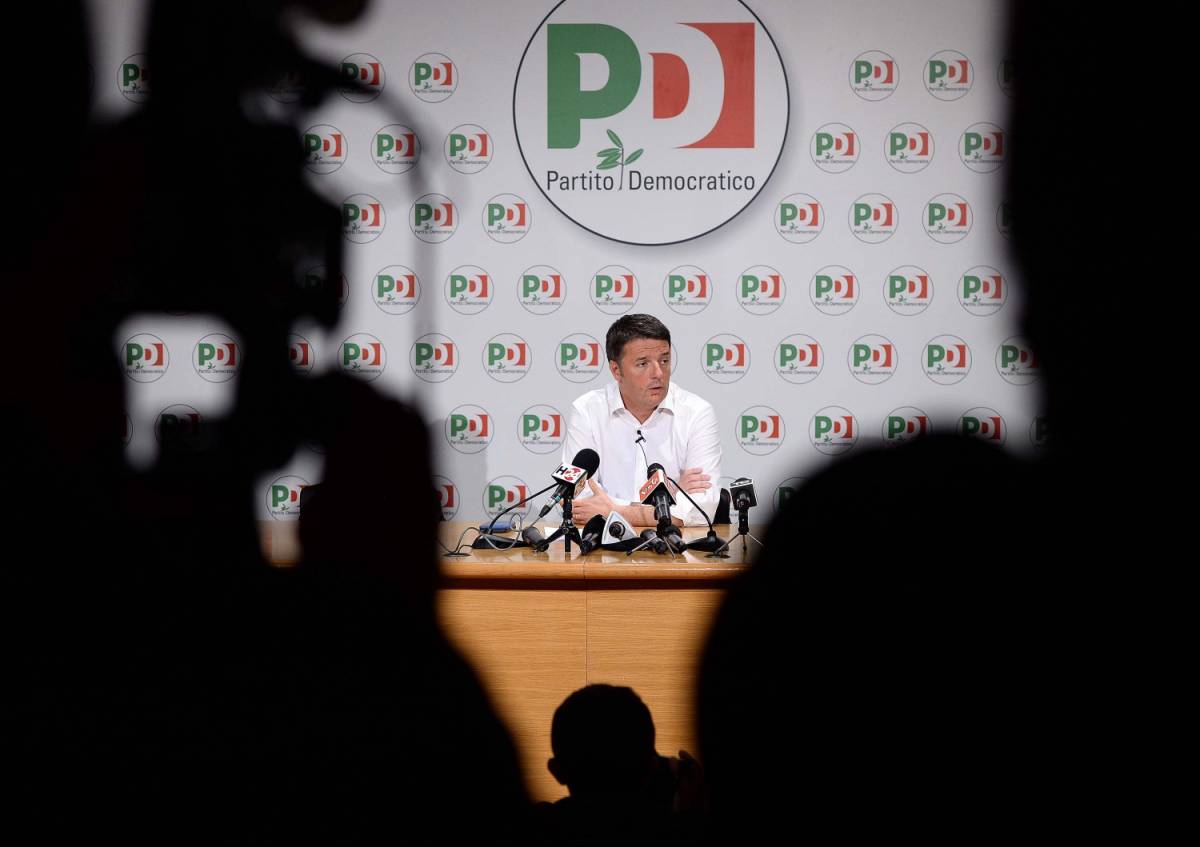 Renzi, mossa disperata Ora invoca pure il voto dei cattolici