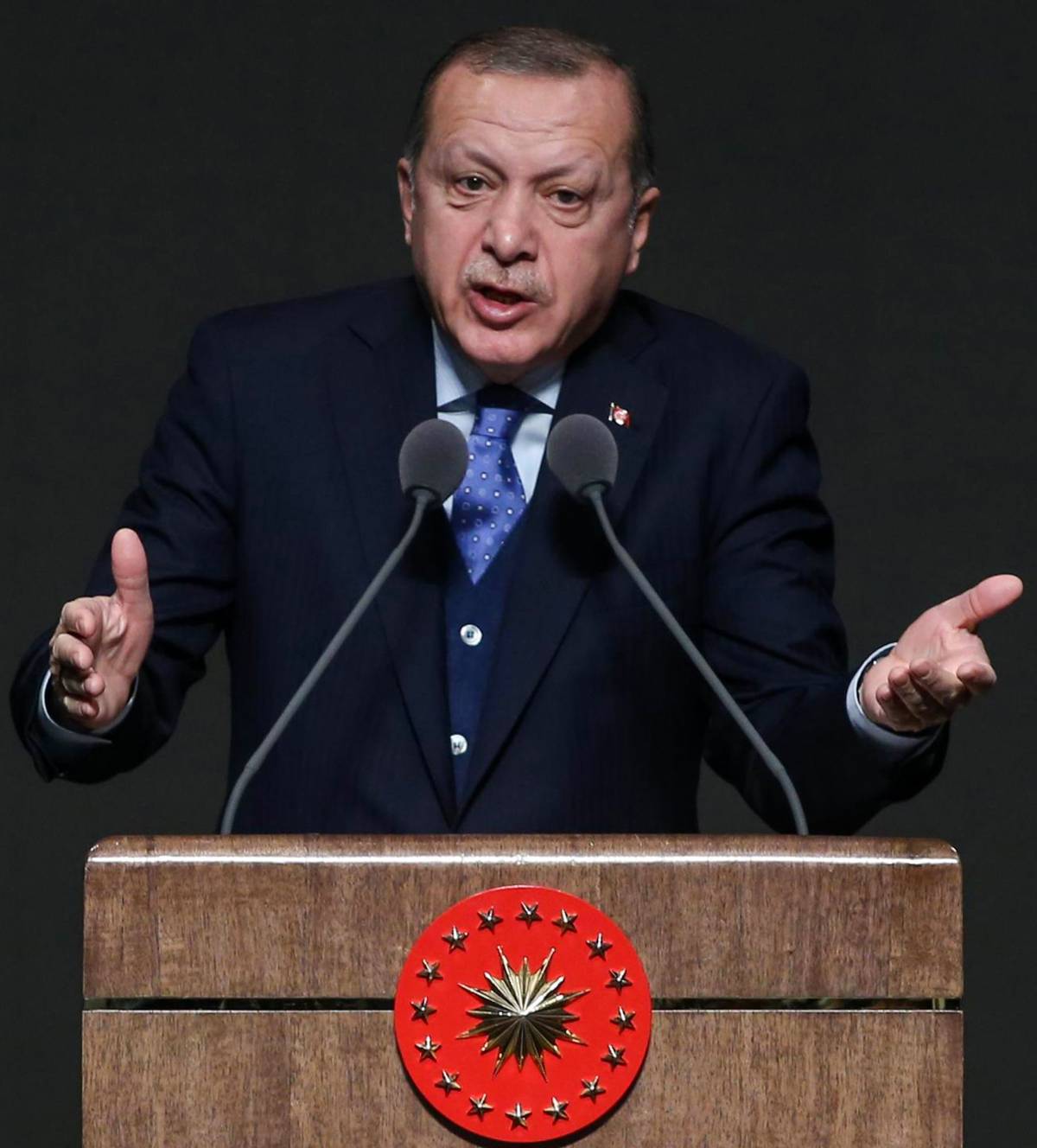 Erdogan, le accuse e quel prete ucciso