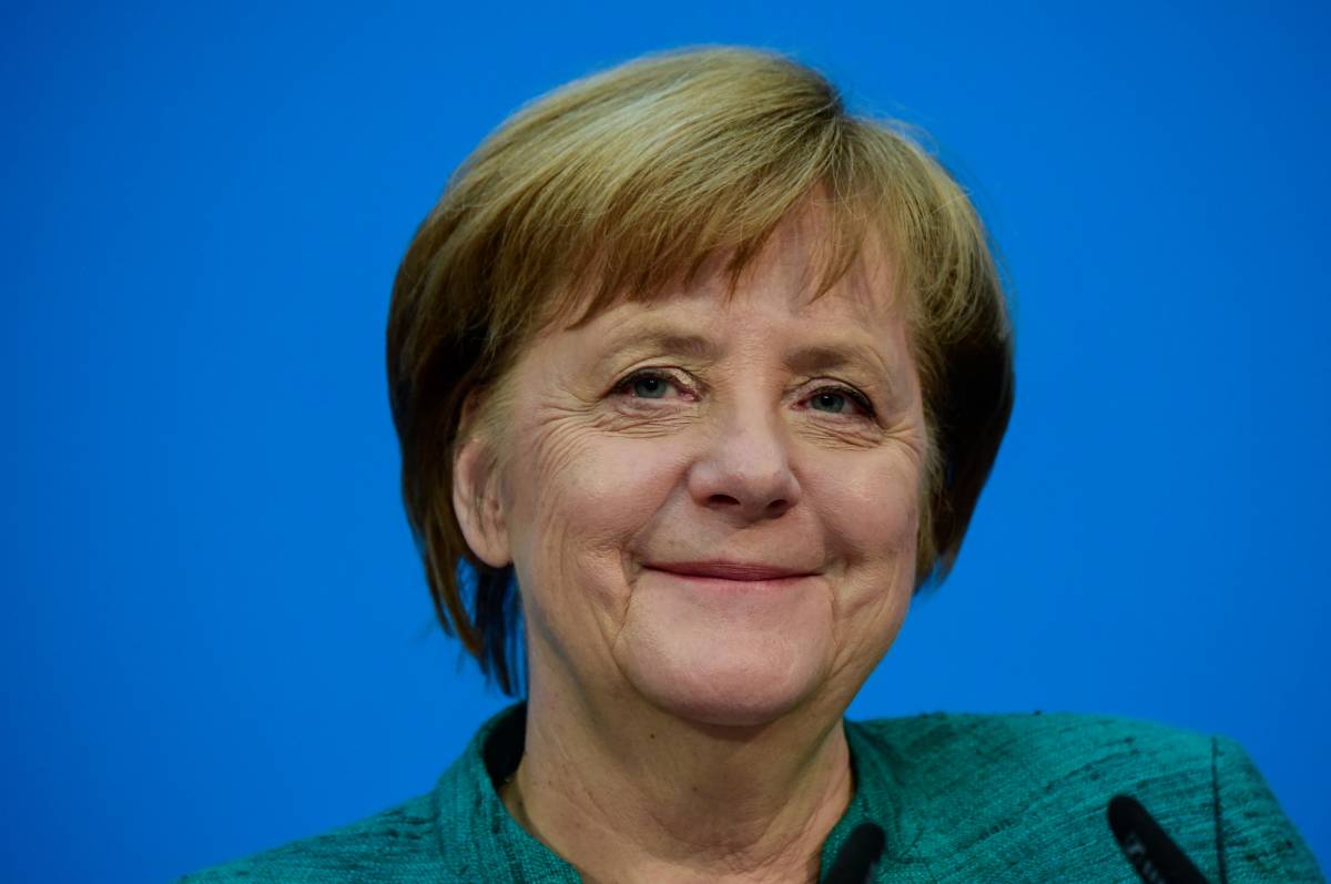Angela Merkel: "Più fondi europei a chi accoglie i migranti"