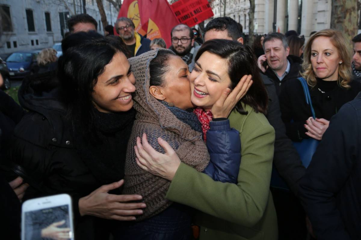 Laura Boldrini al corteo antirazzista di Milano