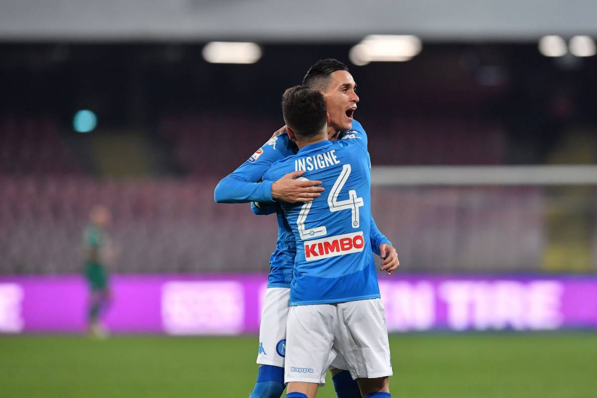 Il Napoli fa la voce grossa con la Lazio: 4-1 e primo posto in classifica