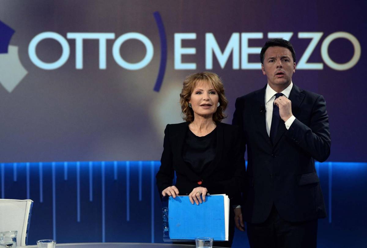 Renzi elogia il Cavaliere: "Non è come Salvini, in Europa ha credibilità"
