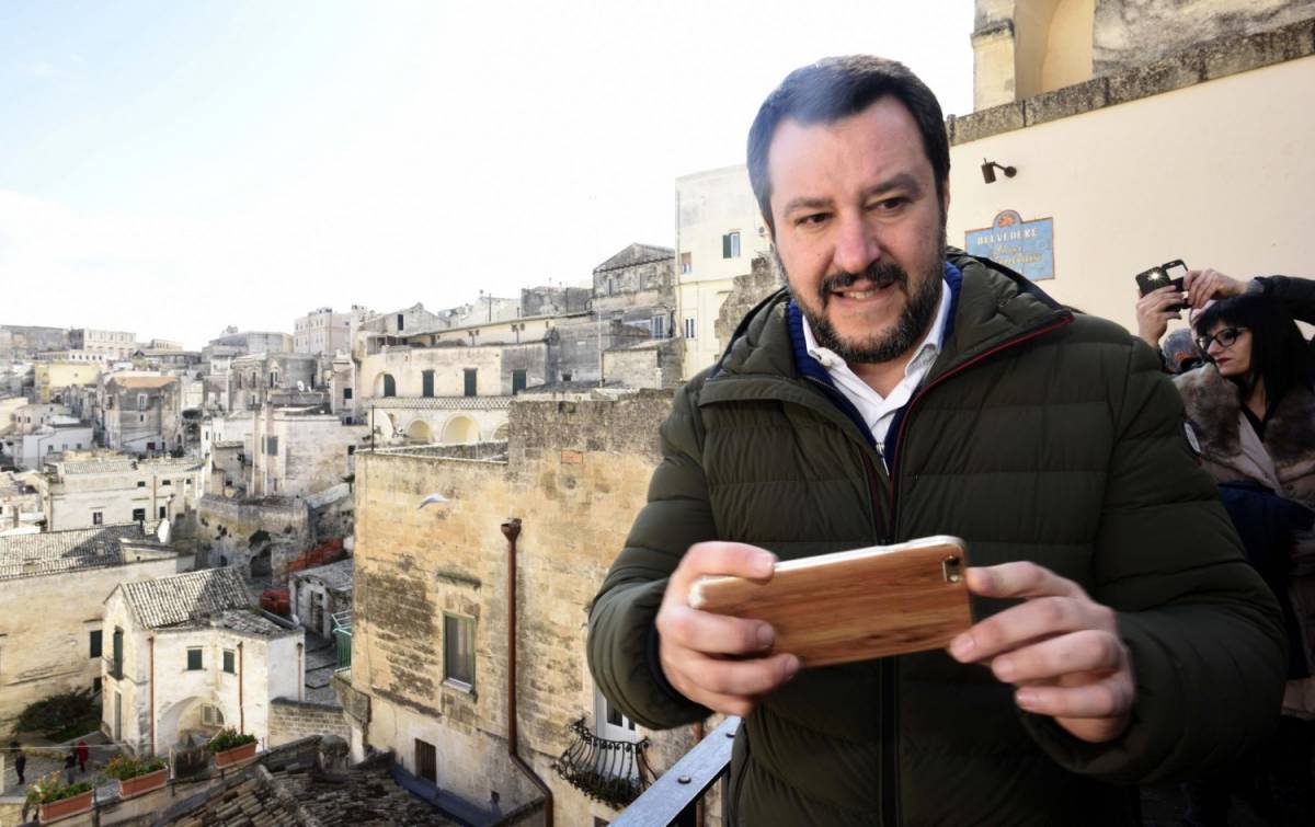 Salvini respinge "i profughi del M5S"