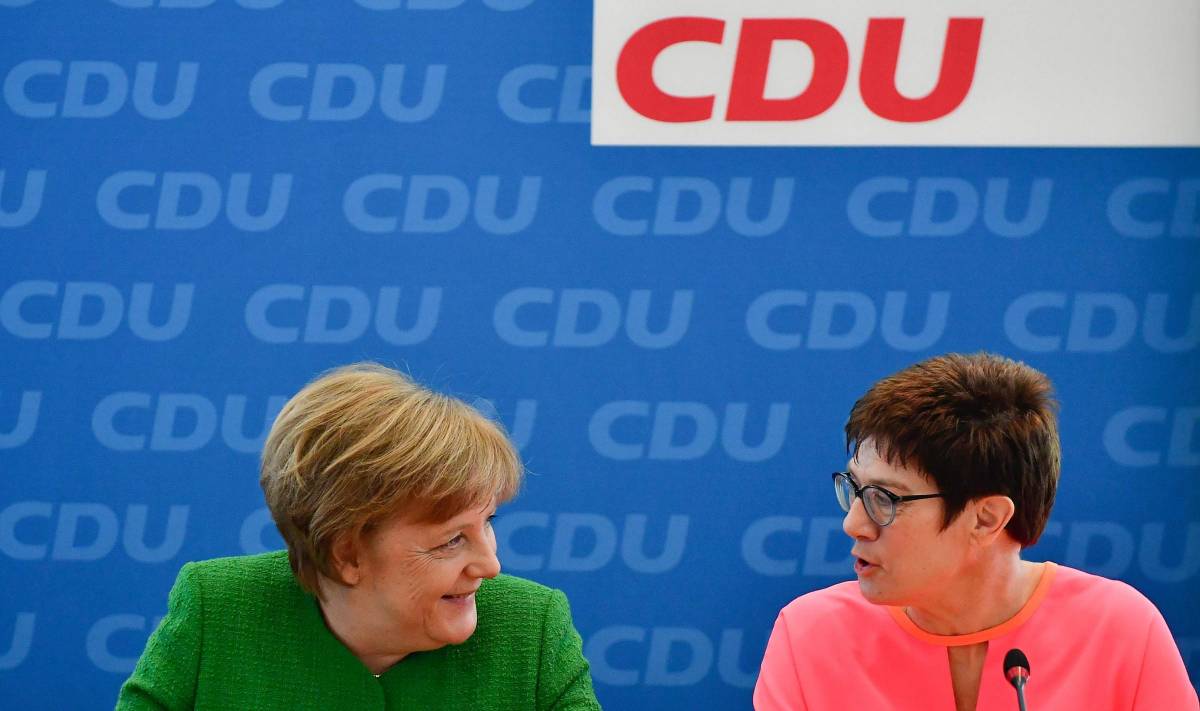 Arriva la nuova Merkel: Akk guiderà la Cdu e forse pure la Germania