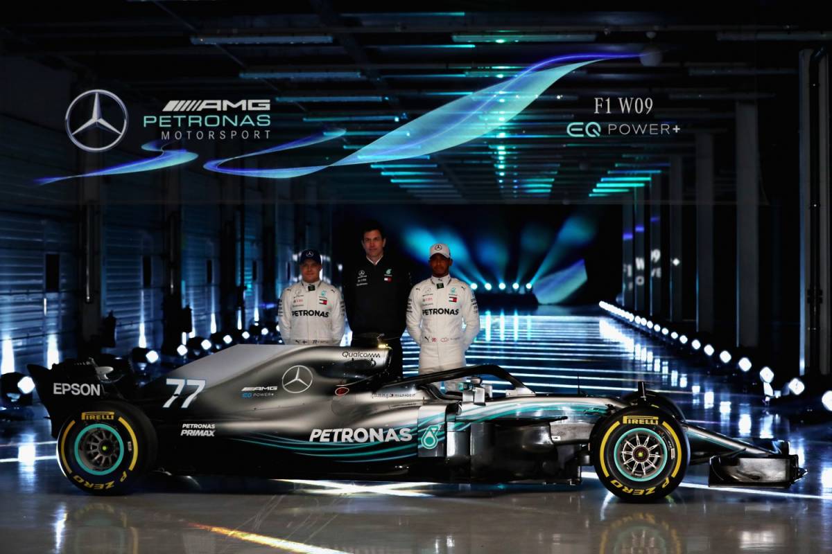 Formula Uno, la Mercedes a caccia di conferme: la W09 è la monoposto da battere