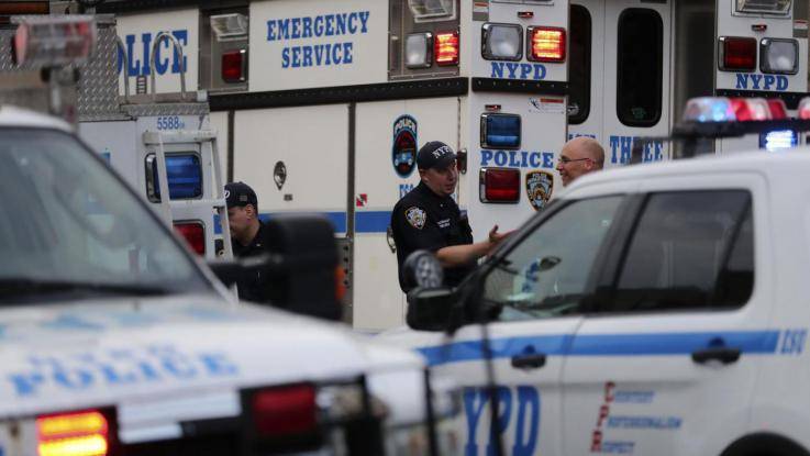 Sparatoria dopo una lite in New Jersey: venti feriti e un morto