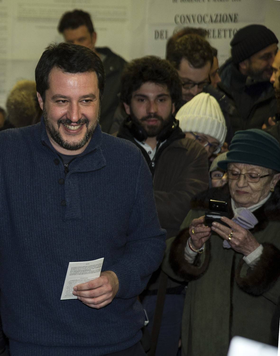 Salvini in coda: "Qualcuno al ministero ha fatto casino"
