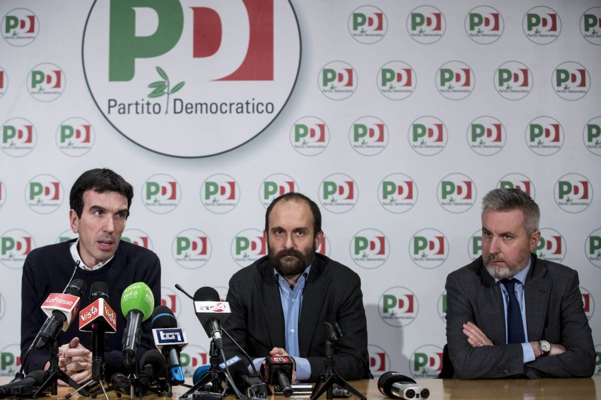 Renzi ora fugge dai giornalisti e i suoi s'arrendono: "Pd sconfitto nettamente"