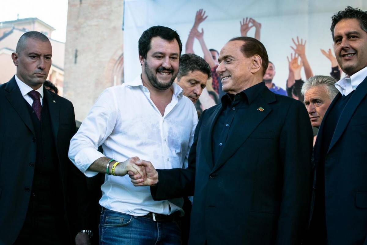 Berlusconi a Salvini: «Complimenti Matteo Ora allarga l'alleanza»