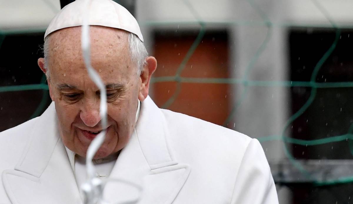 Papa Francesco: "Guai ai cristiani mafiosi: sono finti, finiranno male"