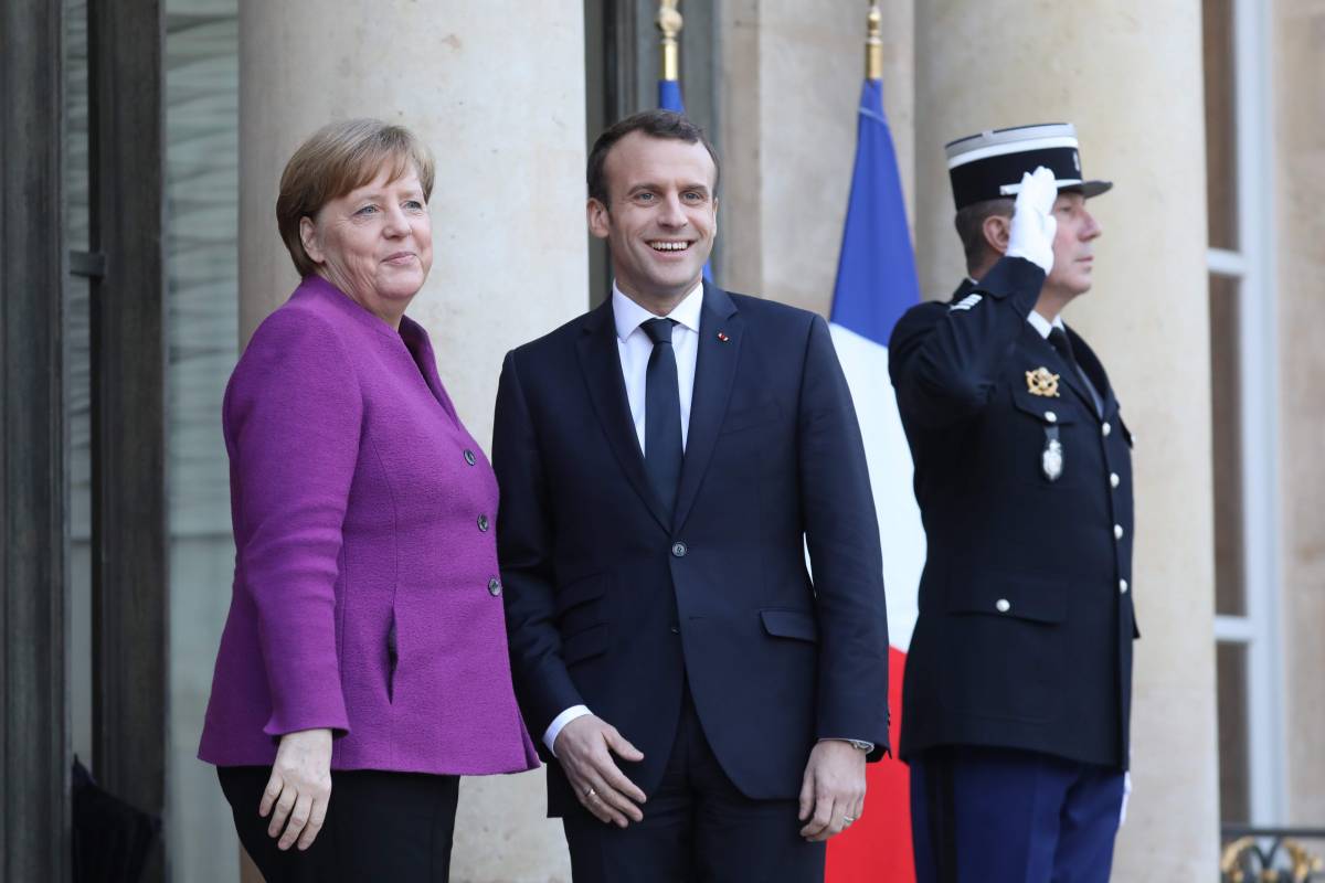 Macron duro con Merkel: basta con il tabù del rigore