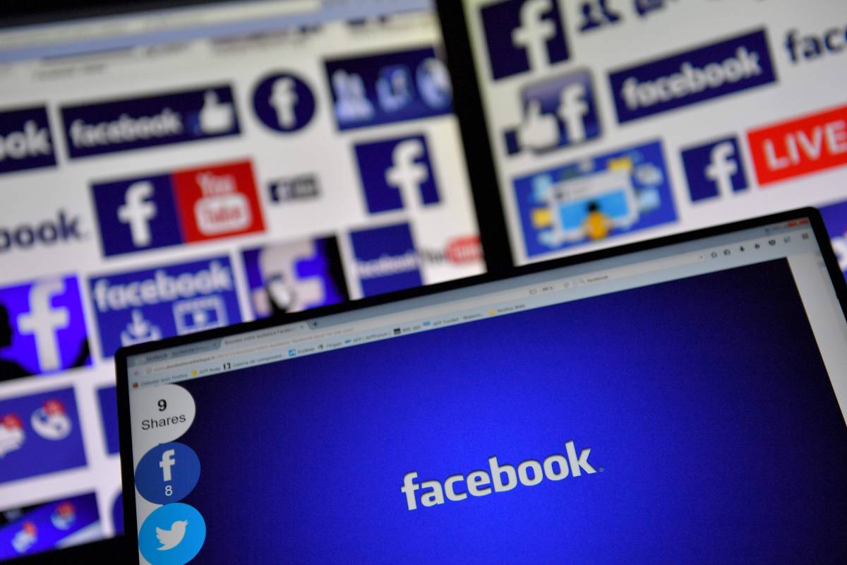 Facebook, Zuckerberg convocato a Londra per le accuse sugli utenti spiati