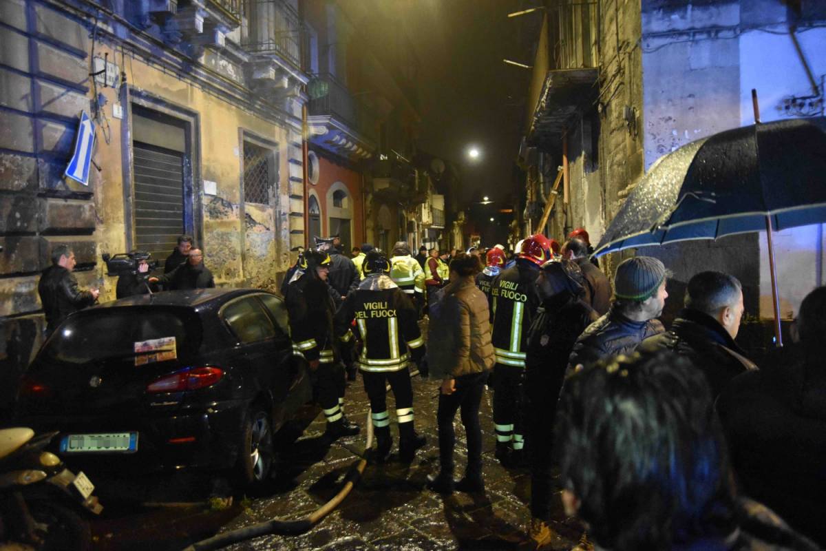 Esplosione a Catania, indagato il capo squadra dei pompieri