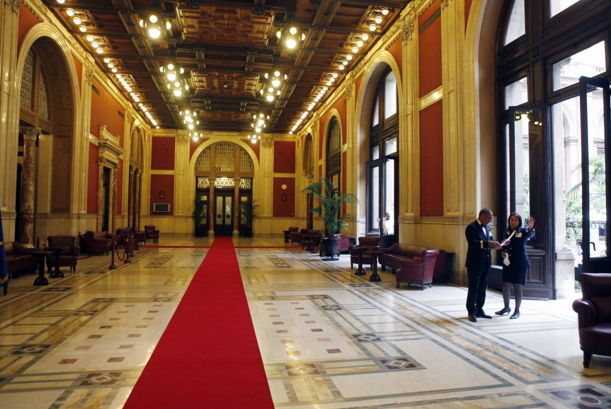 Plebiscito a Montecitorio: rottamati 345 parlamentari