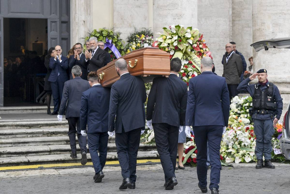 Gianfranco D'Angelo: "Io respinto ai funerali di Frizzi"