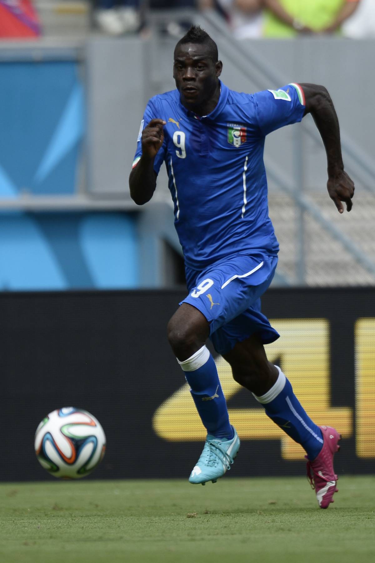Balotelli si sente già azzurro: "attaccante dell'Italia" su Instagram