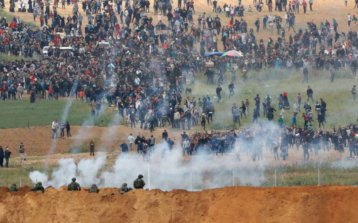 Almeno 16 morti in duri scontri al confine tra Israele e Gaza