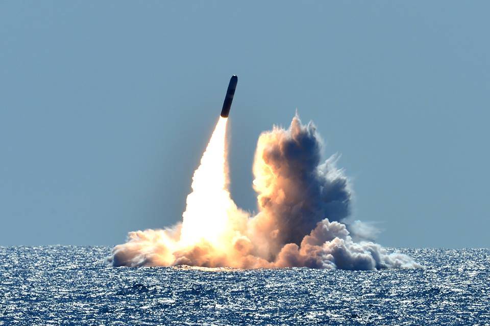 US Navy, effettuato lancio multiplo di missili balistici 