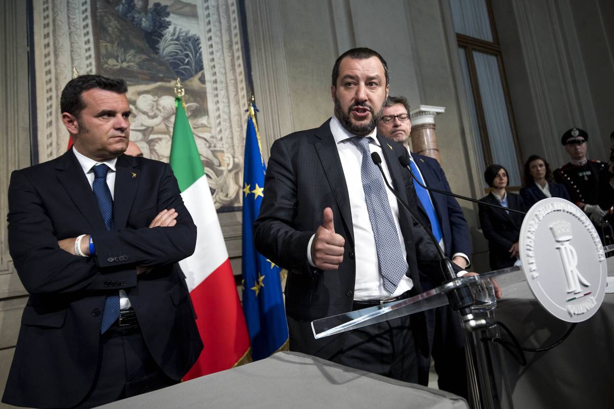 Consultazioni, Salvini al Colle "Sì a M5s, no governi a tempo"