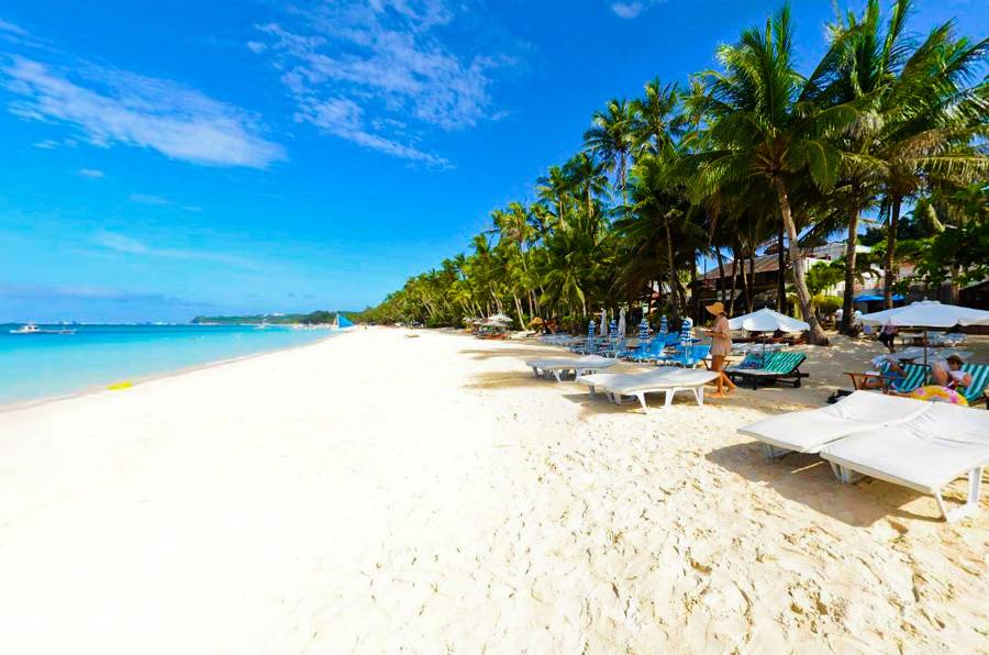 Troppi turisti, chiudono l'isola di Boracay e la spiaggia set del film "The Beach"