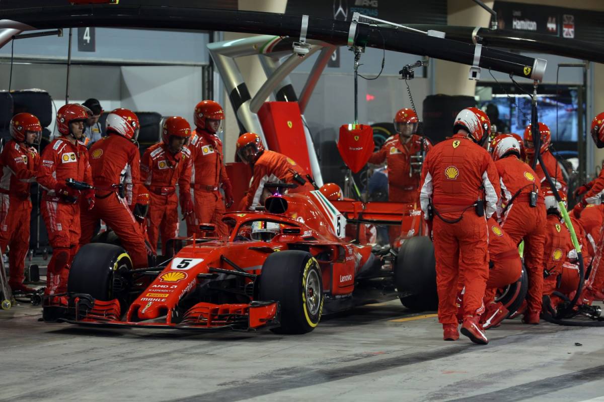Ferrari, Raikkonen chiama il meccanico investito: "Ti auguro una pronta guarigione"