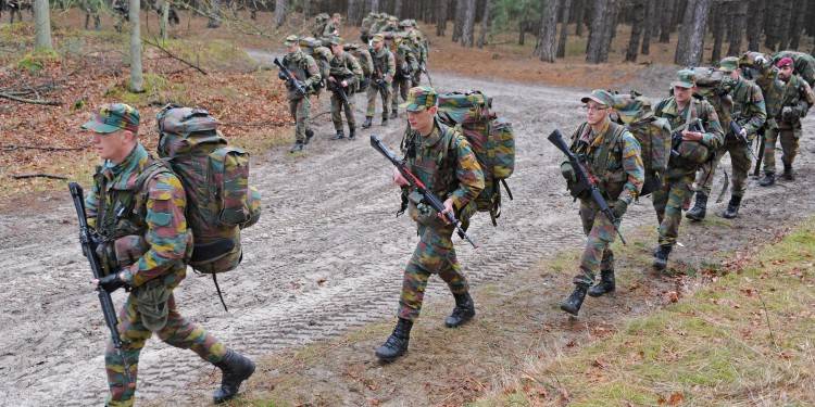 Il Belgio aiuta i soldati mammoni