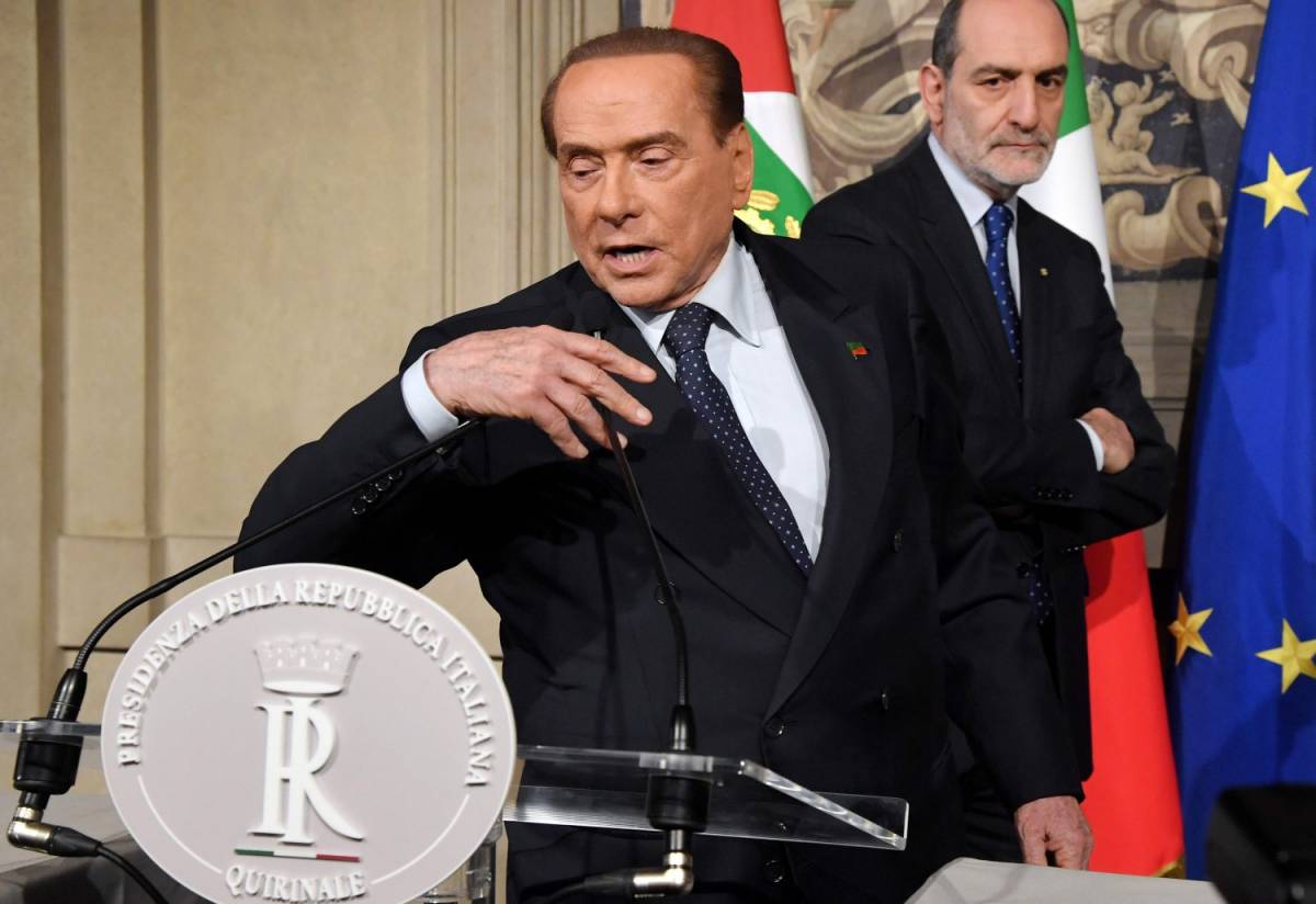 Berlusconi: "All'opposizione ma il centrodestra resta unito"