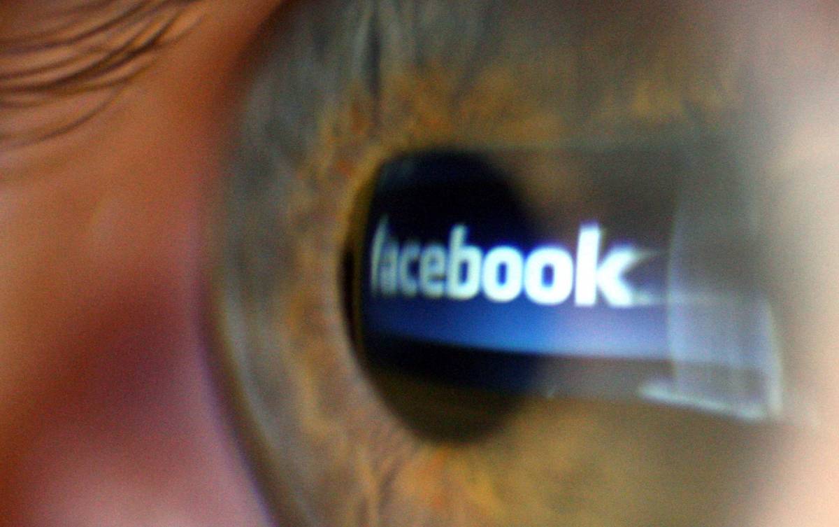 "Condivide foto dei figli su Facebook?  In dieci anni record di furti d’identità"