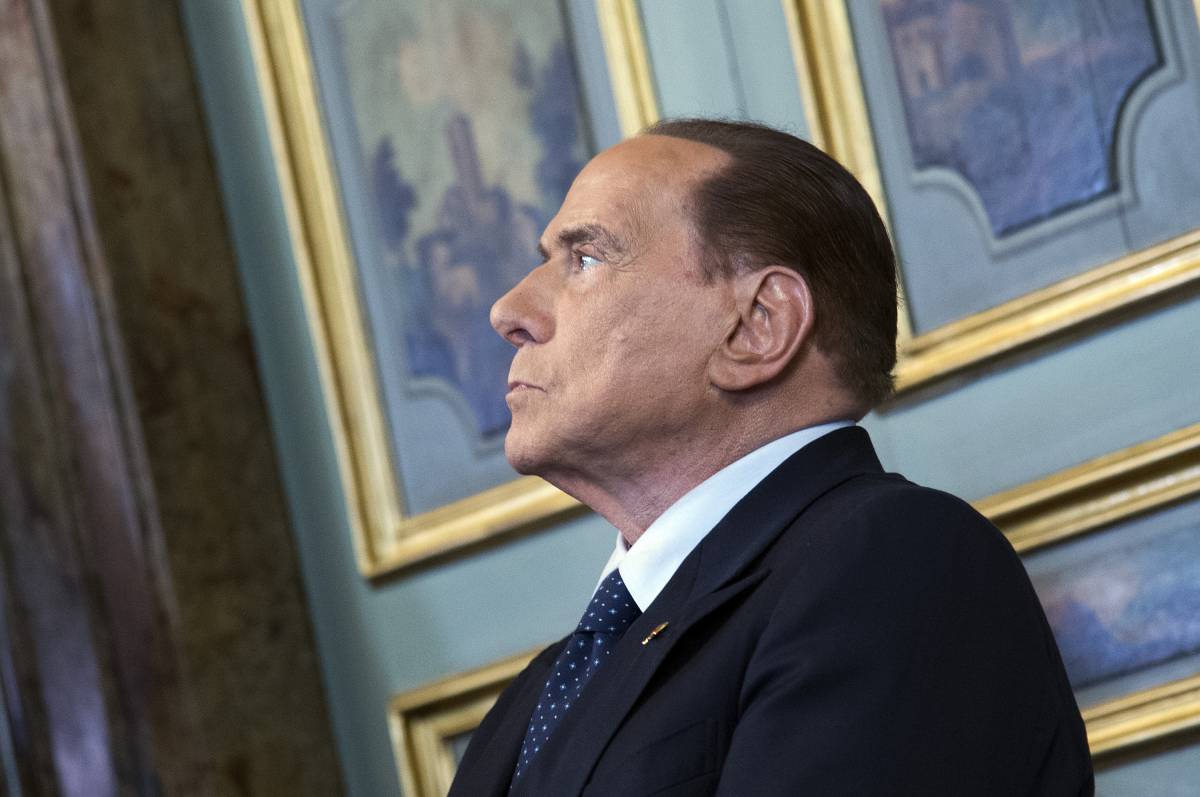 Berlusconi: "Un'intesa tra Pd e M5s? Sarà risposta negativa"