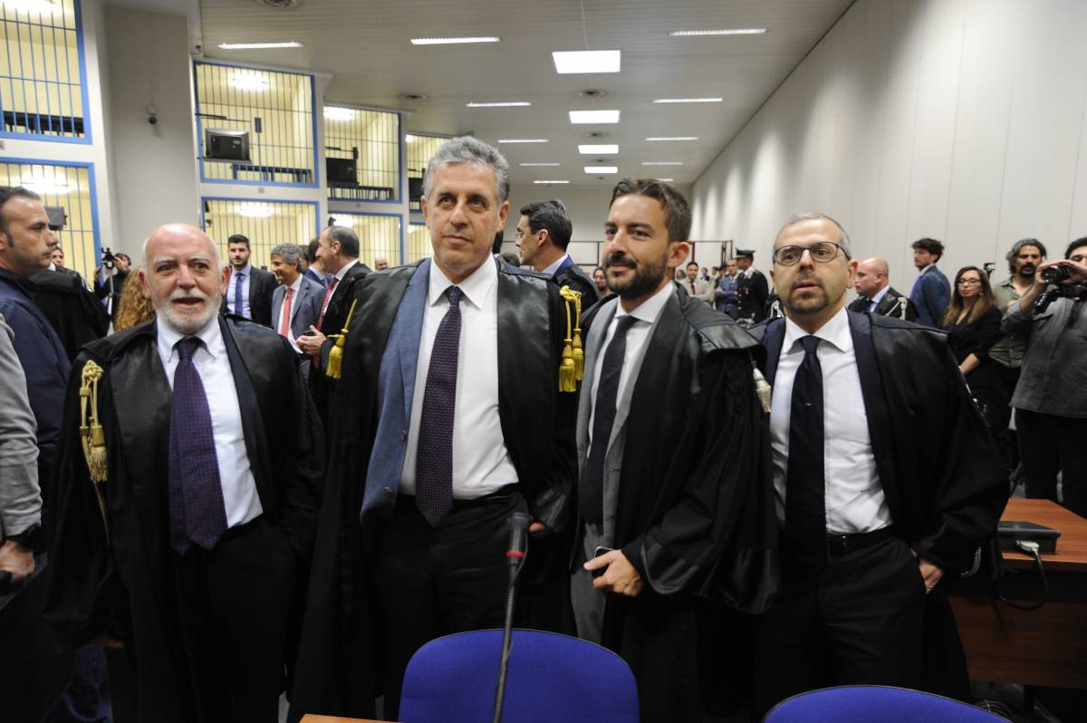 Stato-mafia, sentenza choc: tutti colpevoli tranne Mancino