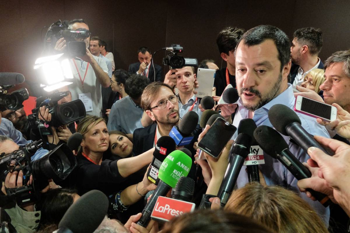 Salvini: "Un patto tra il Pd e i grillini? Pronti a scendere in piazza"