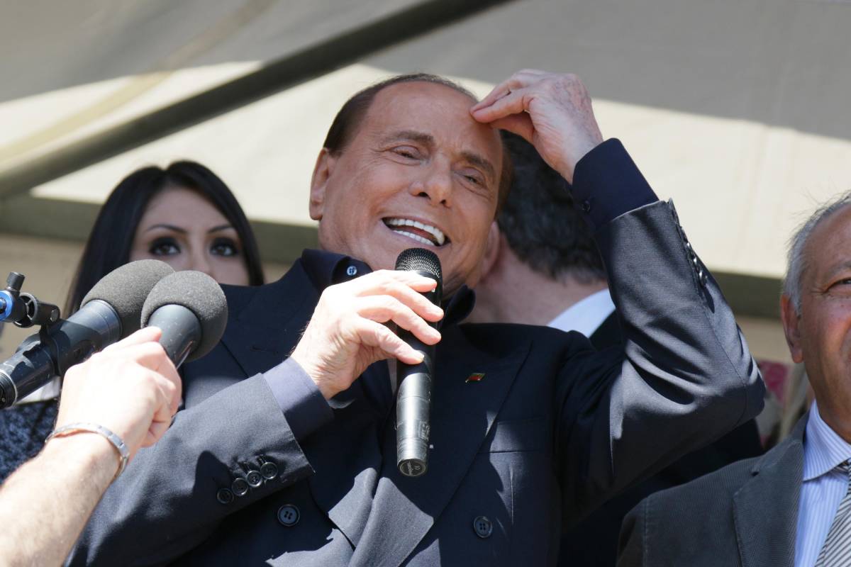 Berlusconi: "I veti non sono democratici"