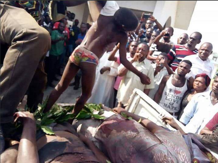 Nigeria, raid islamico in chiesa. Massacro dei fedeli e dei preti