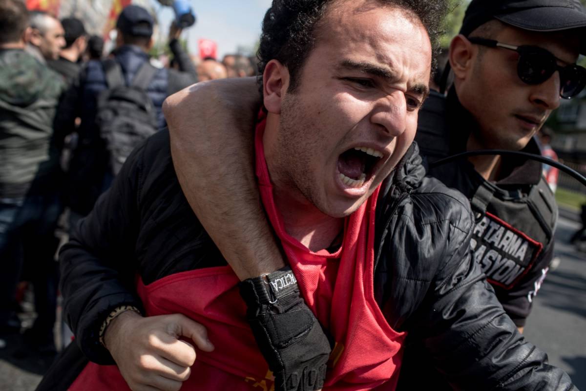 Istanbul blindata dagli agenti. Scontri e 84 persone arrestate