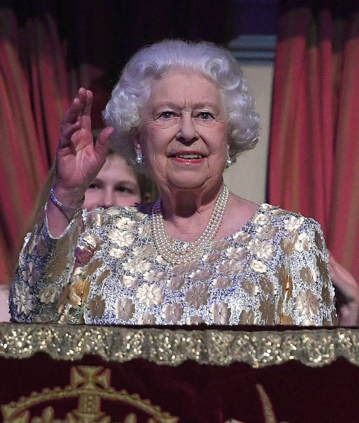 La regina Elisabetta abdicherà entro fine anno?
