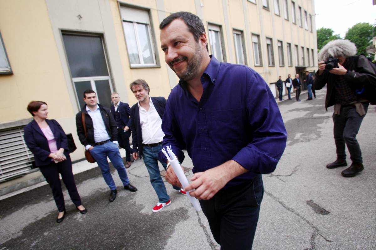 Salvini apre a un governo per fare la legge elettorale