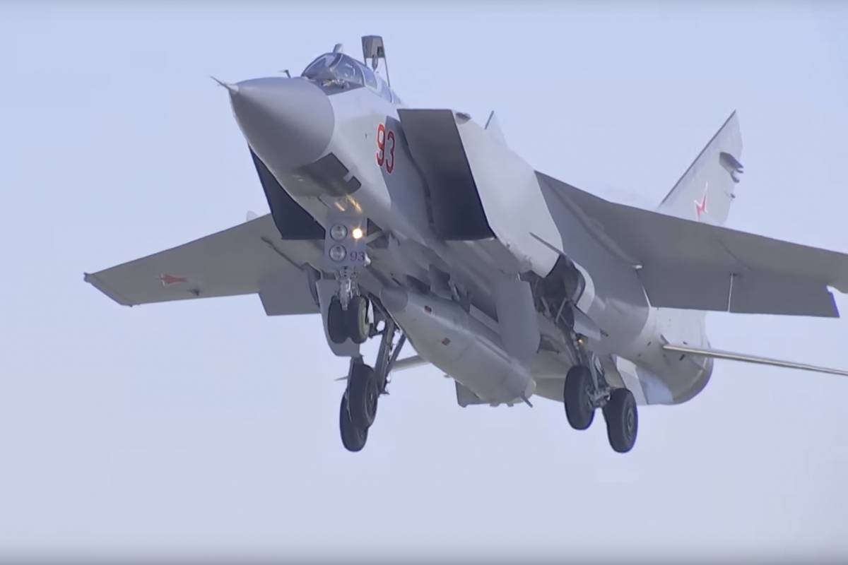 Russia, operativi dieci MiG-31 armati con i missili ipersonici Kinzhal