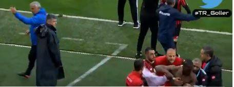 Follia in Turchia, il fratello di Pogba aggredito e picchiato dai compagni di squadra