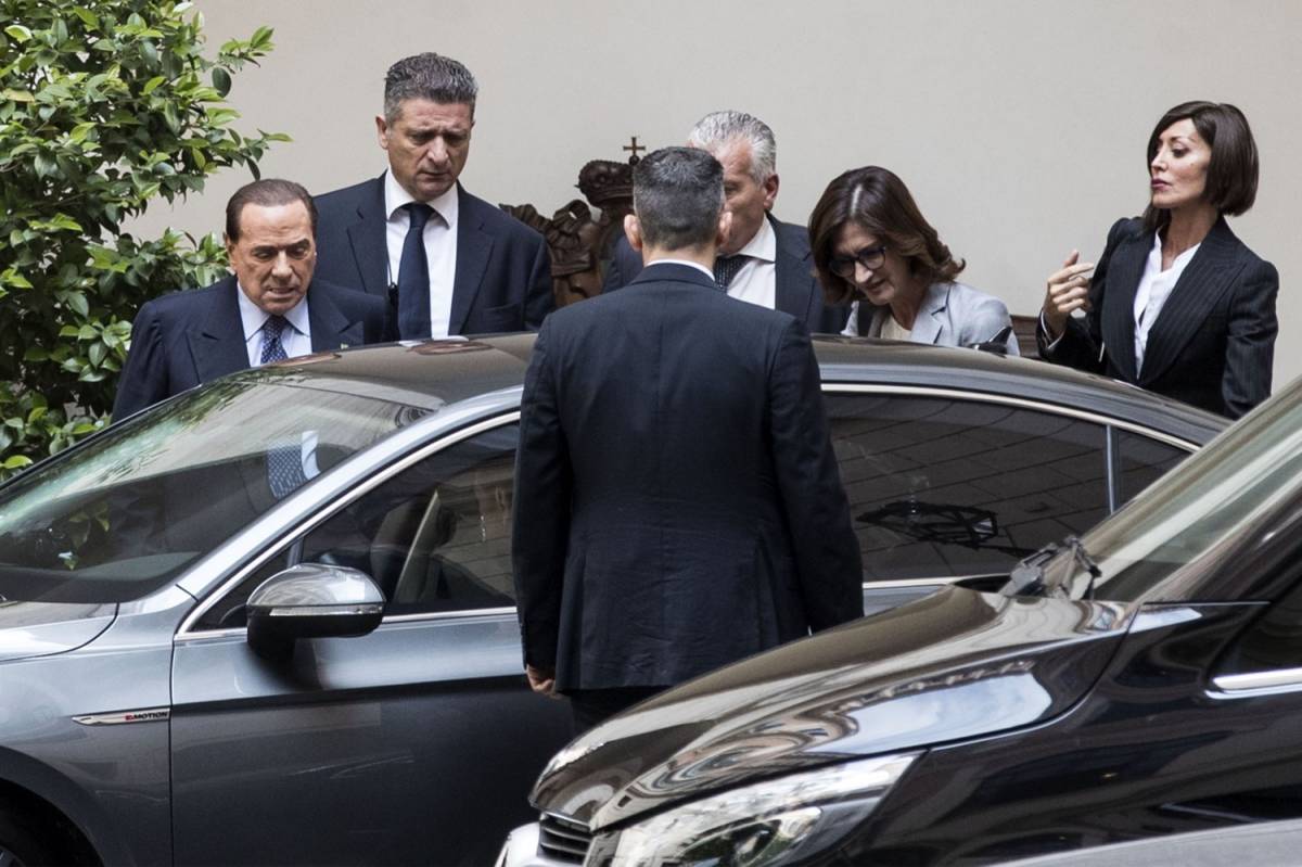 Berlusconi respinge i tecnici: "Meglio le urne in autunno"