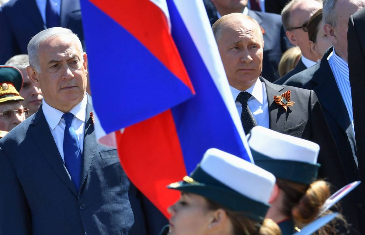 Vladimir Putin e Benjamin Netanyahu alla parata della Vittoria