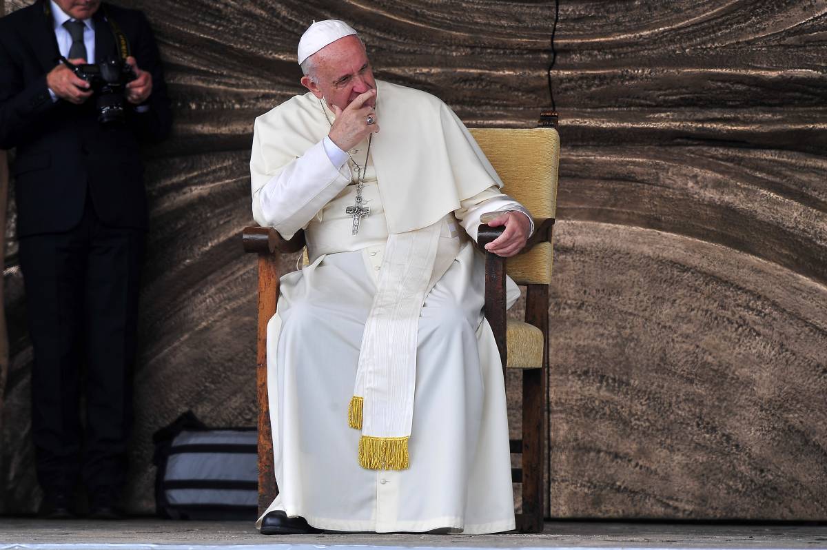 Papa Bergoglio sull'intercomunione: "Nessun passo indietro"