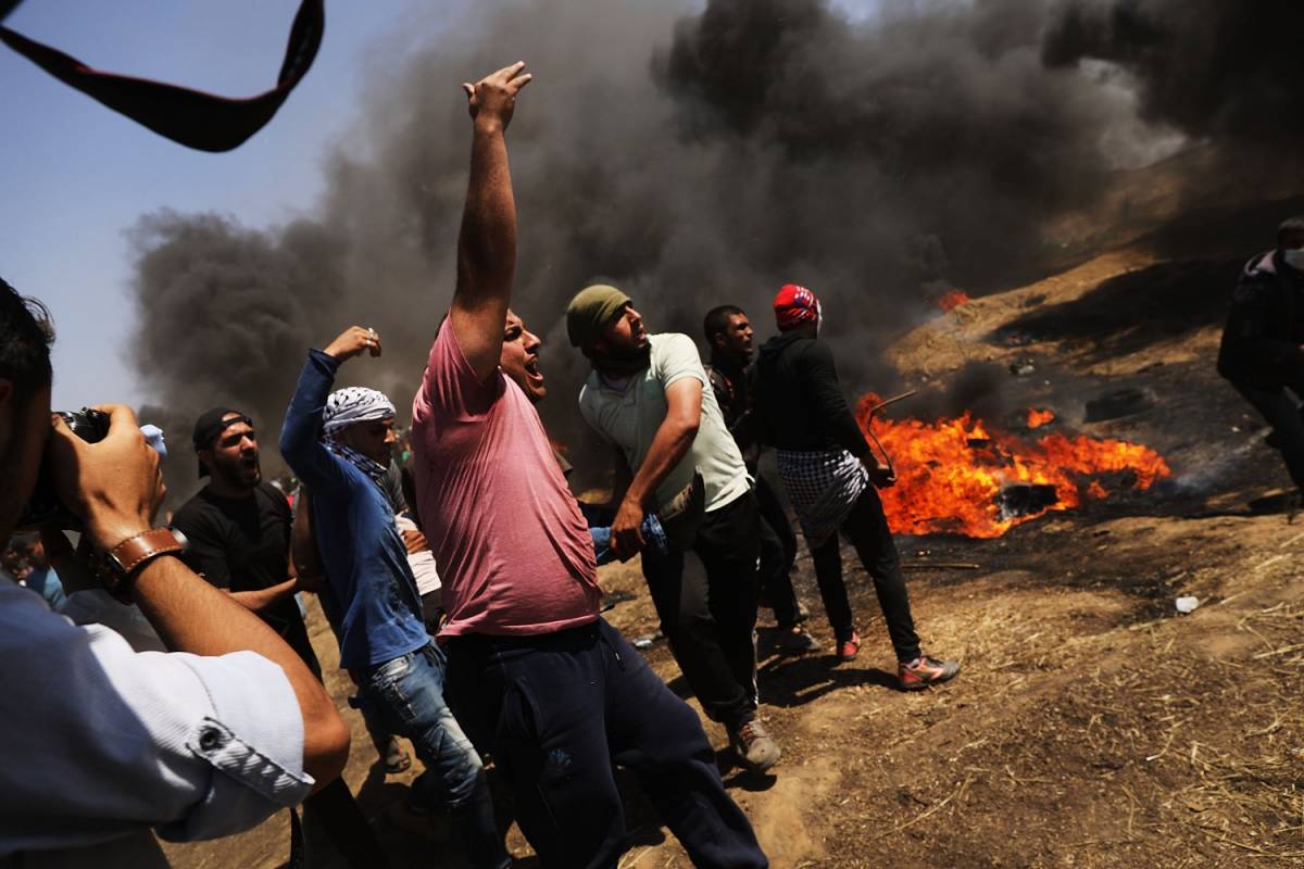 Gaza, utilizzati aquiloni incendiari e droni lancia lacrimogeni